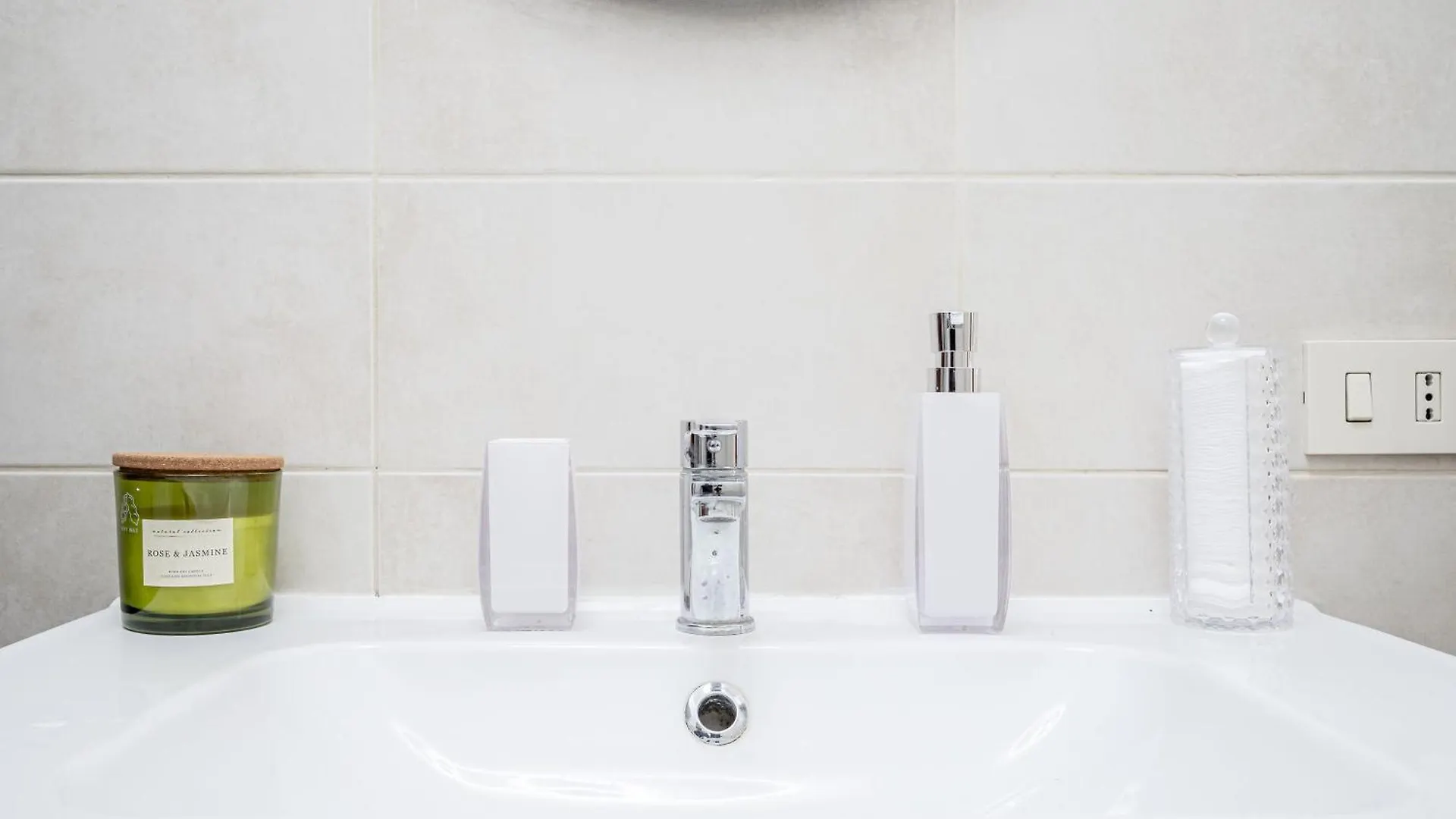 Dream Suite Modern In Rome Air Conditioning Wifi Near The Metro A Italia