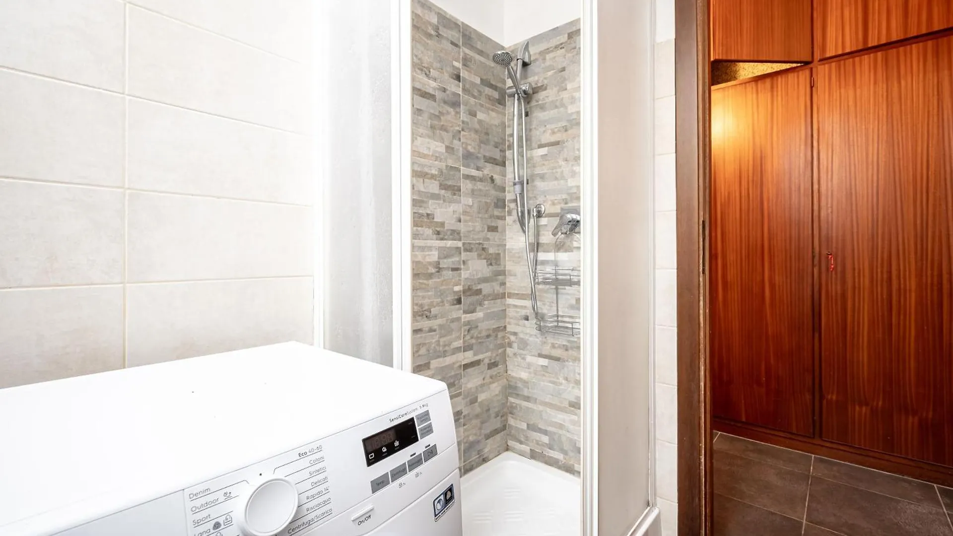 Dream Suite Modern In Rome Air Conditioning Wifi Near The Metro A 0*,  Italia